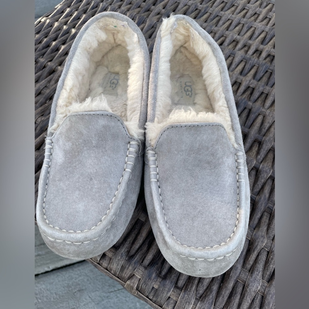 UGG Gray “Ansley” Water Resistant Slipper - Picture 6 of 10